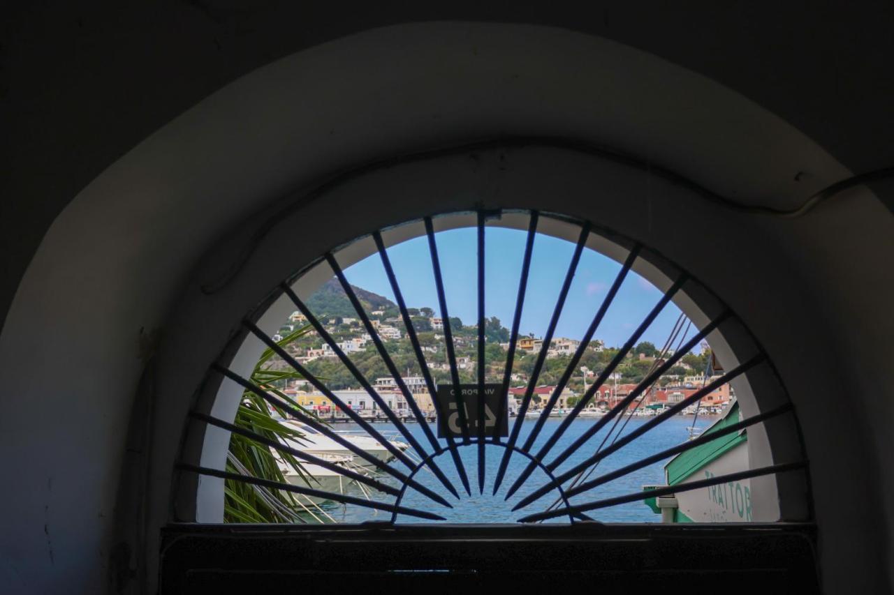Appartamento Panoramico La Rosa Dei Venti-Libeccio Ísquia Exterior foto